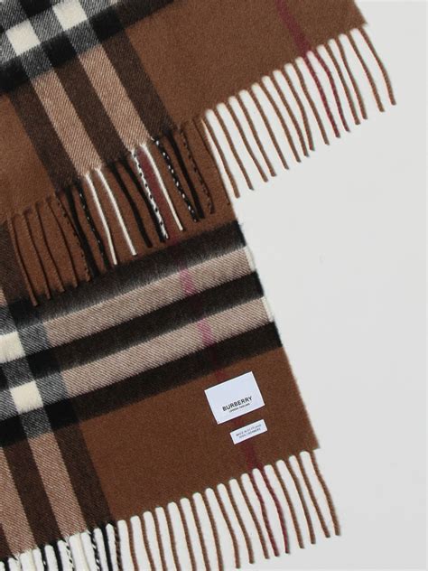 burberry sciaroa|burberry store online.